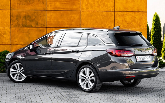 Opel Astra cena 42900 przebieg: 137000, rok produkcji 2016 z Radom małe 742